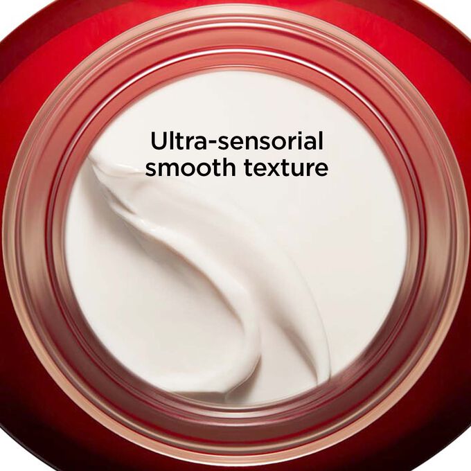 Super-Restorative Day cream SPF15 ultra-sensorial smooth texture